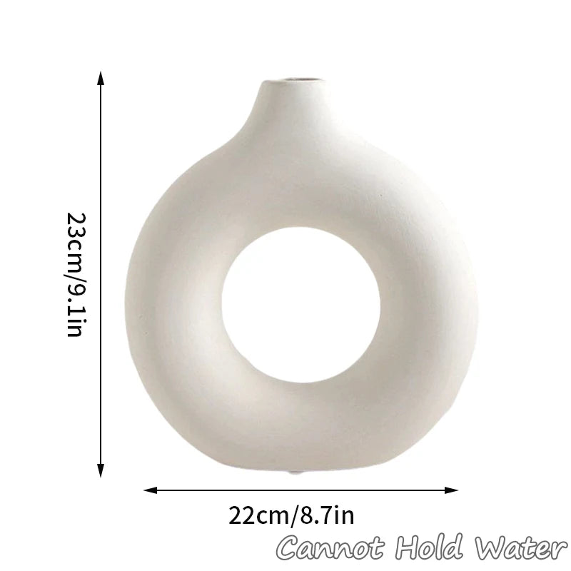 Modern Donut Vase – Stylish White Ceramic Look for Elegant Home Decor