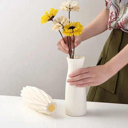 Minimalist Nordic Plastic Vase – Perfect for Modern Home Décor